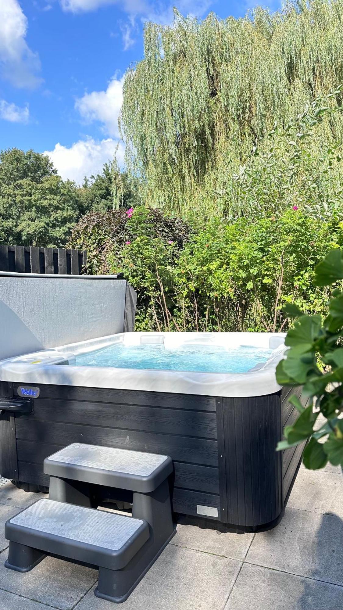 Villa De Luxe Bed &Wellness 's-Hertogenbosch  Esterno foto