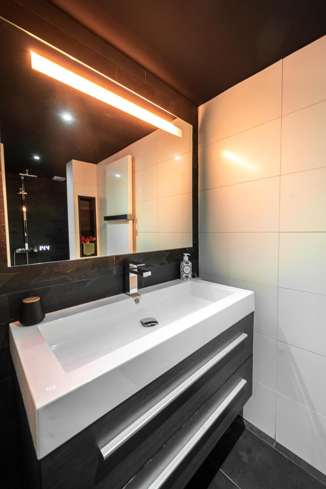 Villa De Luxe Bed &Wellness 's-Hertogenbosch  Esterno foto