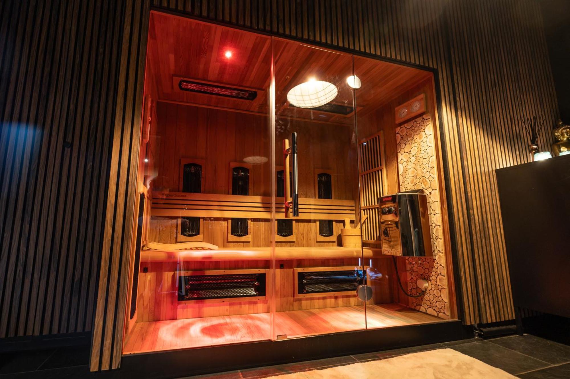 Villa De Luxe Bed &Wellness 's-Hertogenbosch  Esterno foto