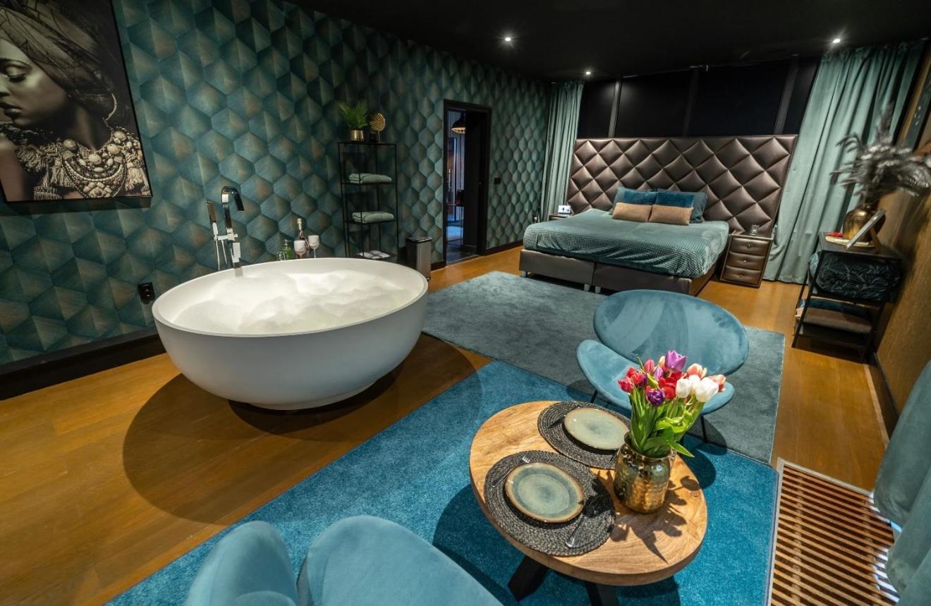 Villa De Luxe Bed &Wellness 's-Hertogenbosch  Esterno foto