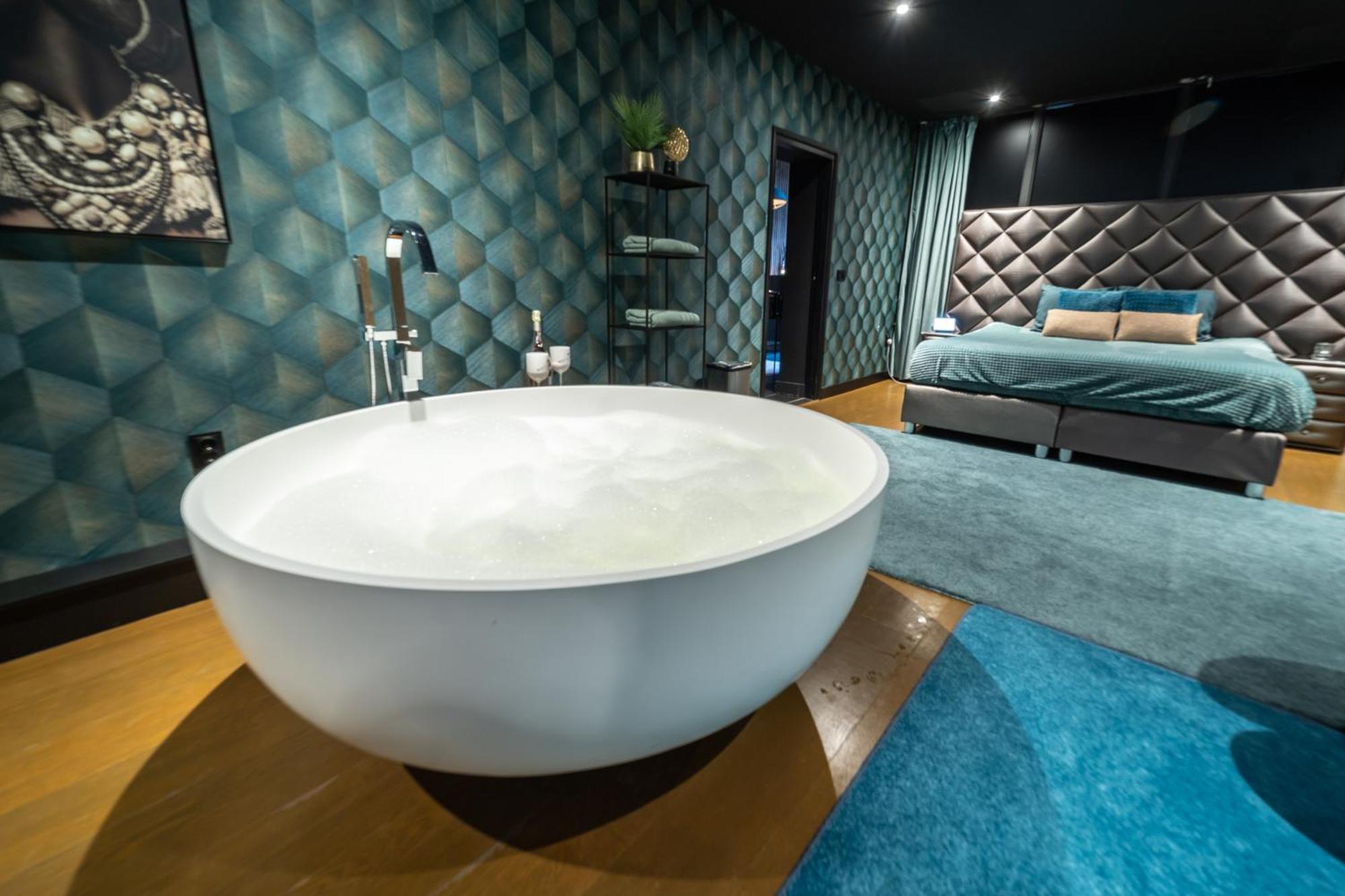 Villa De Luxe Bed &Wellness 's-Hertogenbosch  Esterno foto